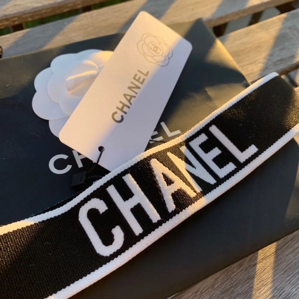 Chanel headband